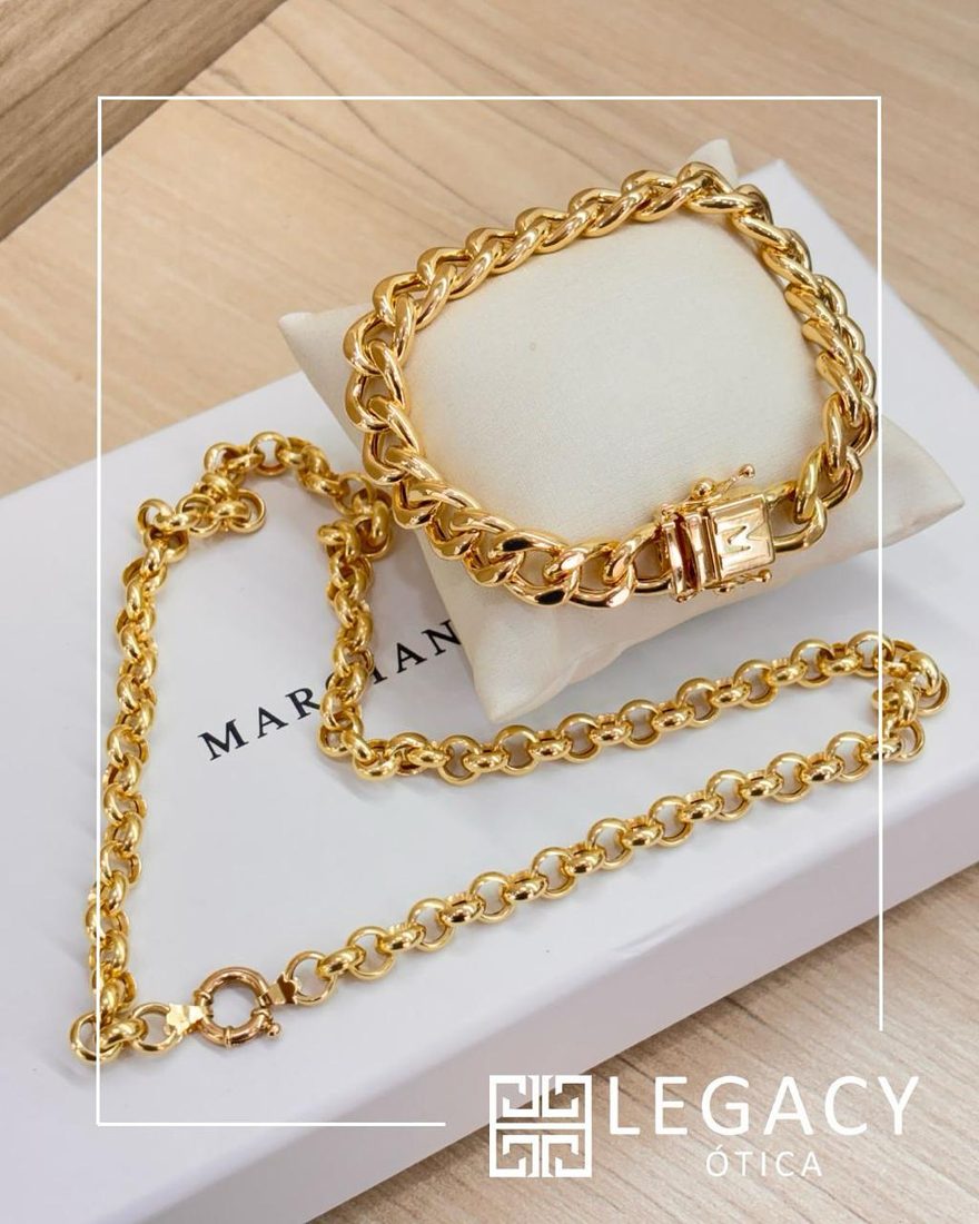 Conjunto de corrente e pulseira em ouro.